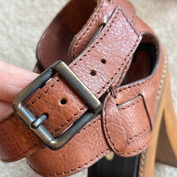 CHLOE Wooden Platform High Heel Cognac
Leather Criss Cross Sandal EU 38 - Picture 9 of 16